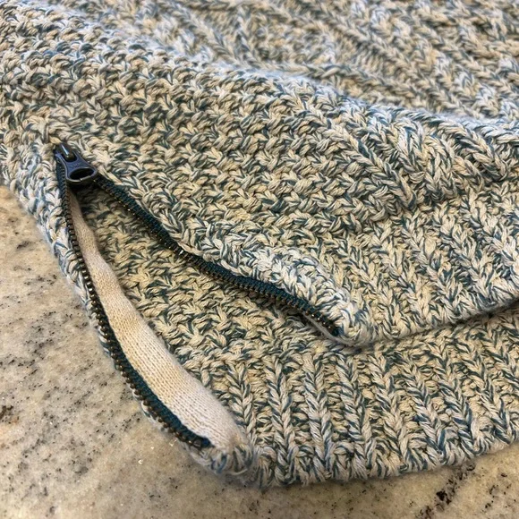 L.L.B. Signature Sweater Green & Cream - Picture 3 of 11